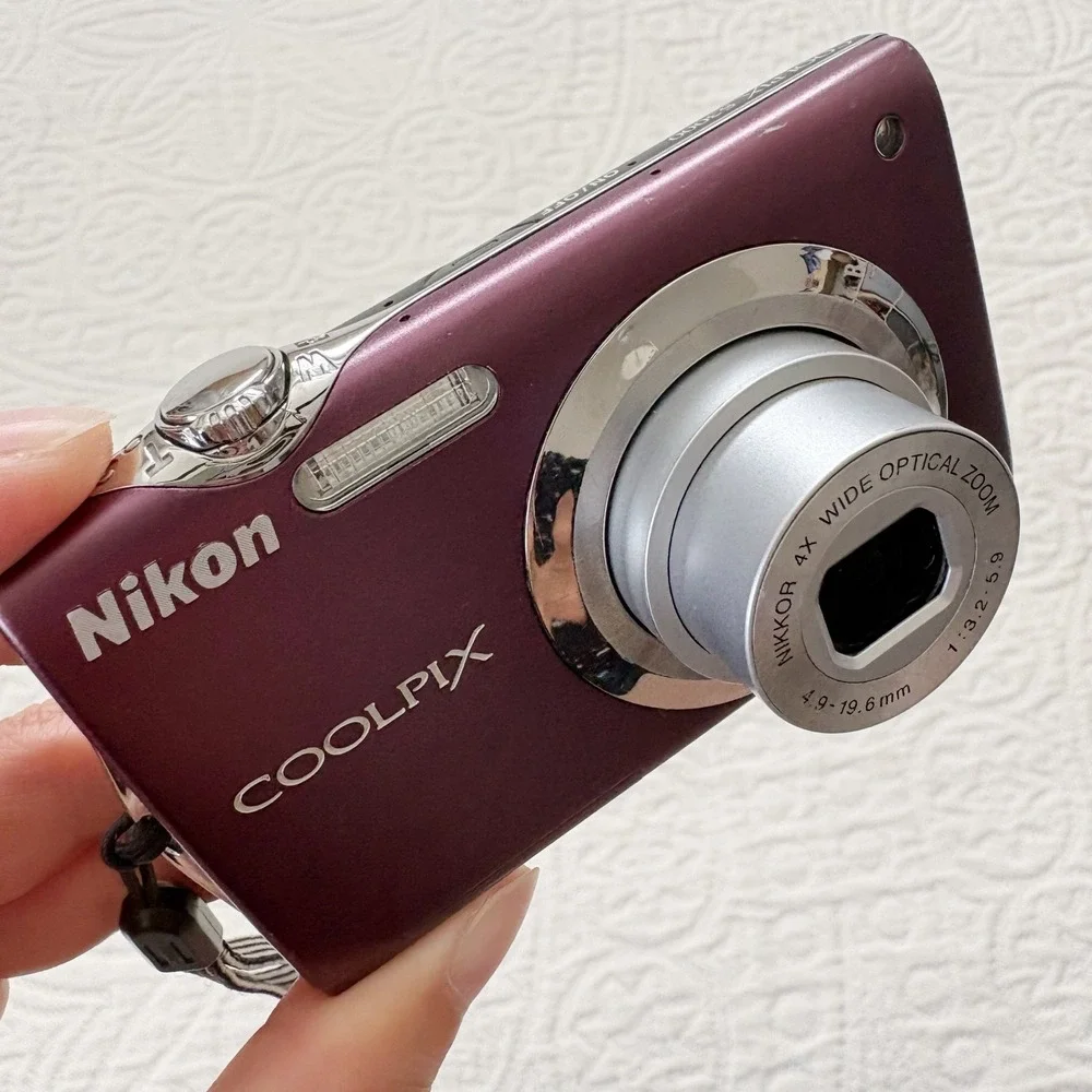 Nikon Coolpix S3000 Compact Digital 12MP Camera